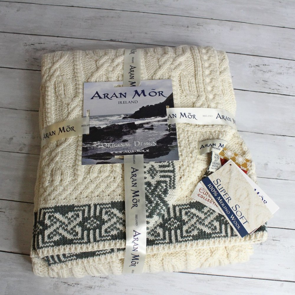 Made in Ireland 100% Merino Wool Cable Knit Throw Blanket 40" x 60"